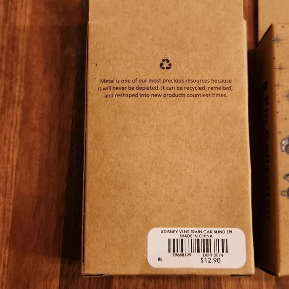 Disney villians train car blind boxes ( 2 boxes) - Picture 3 of 3